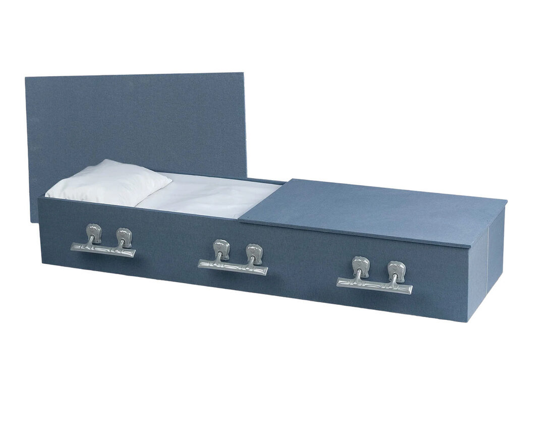 Blue Cloth, casket in 